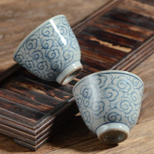 將圖片載入圖庫檢視器 JingDeZhen Qinghua Porcelain &quot;Cloud&quot;, Blue &amp; White China, 100cc, Tea Cup