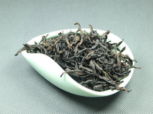 Load image into Gallery viewer, Spring &quot;BAI RUI XIANG&quot; (Hundred Daphne) Medium-heavy Roasted Special Grade Wuyi Yancha Oolong Tea - King Tea Mall