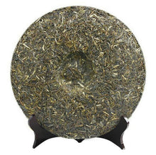 Cargar imagen en el visor de la galería, 2012 DaYi &quot;7542&quot; Cake 357g Puerh Sheng Cha Raw Tea (Batch 202) - King Tea Mall