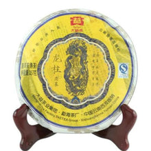 Cargar imagen en el visor de la galería, 2011 DaYi &quot;Long Zhu&quot; (Dragon Pillar) Cake 357g Puerh Shou Cha Ripe Tea - King Tea Mall