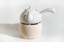 Load image into Gallery viewer, Chaozhou &quot;Sha Tiao&quot; Water Boiling Kettle in White Clay 420ml