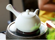 Load image into Gallery viewer, Chaozhou Sha Diao Water Boiling Kettle in White Clay 420ml - photo 4