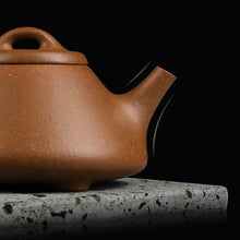 Load image into Gallery viewer, Dayi Shi Piao - Zi Ye Yixing Teapot in Duanni Mud 160ml - photo 14