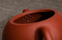 Load image into Gallery viewer, Dayi Xi Shi Elegance Yixing Teapot in Zi Ni Clay 180ml - photo 6