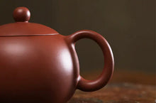 Load image into Gallery viewer, Dayi "Xi Shi" Elegance Yixing Teapot in Zi Ni Clay 180ml - King Tea Mall - photo 5