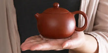 Load image into Gallery viewer, Dayi "Xi Shi" Elegance Yixing Teapot in Zi Ni Clay 180ml - King Tea Mall - photo 6