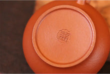 Load image into Gallery viewer, Dayi Xu Bian Classic Yixing Teapot in Zhu Ni Clay 130ml - photo 10