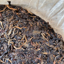 Cargar imagen en el visor de la galería, 2005 ChangTai &quot;Chang Tai Hao - Meng Hai Qiao Bing - Xiang&quot; (Menghai Arbor Cake - Nannuo) 400g Puerh Raw Tea Sheng Cha
