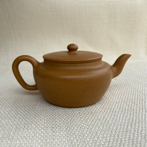 Yixing "Sang Bian" Teapot in Golden Duan Ni Clay
