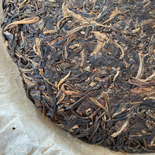 Cargar imagen en el visor de la galería, 2005 ChangTai &quot;Dian Zhi Lv&quot; (Tour in Yunnan) 400g Puerh Sheng Cha Raw Tea