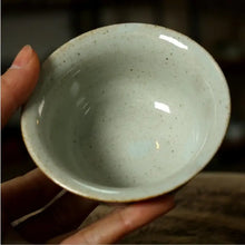 Load image into Gallery viewer, Rustic Blue and White Porcelain Mo Yun Gaiwan 175ml, Strainer, Cup 60ml - photo 5
