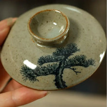 Load image into Gallery viewer, Rustic Porcelain GaiWan 175cc, 2 Patterns' Scenery Painting. - photo 3
