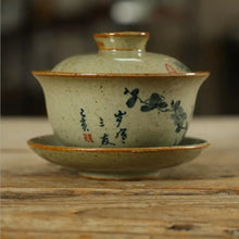 Load image into Gallery viewer, Rustic Porcelain GaiWan 175cc, 2 Patterns' Scenery Painting. - photo 5