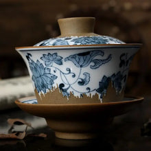 Charger l'image dans la galerie, Rustic Porcelain GaiWan 200cc, 2 Patterns' Scenery Painting.