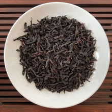 Load image into Gallery viewer, Spring Tie Luo Han (TieLuoHan, Mislabeled as DaHongPao) Medium-Heavy Roasted A++ - photo 2