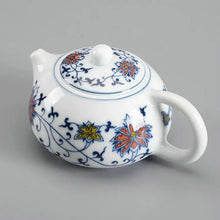 Cargar imagen en el visor de la galería, Gong Dao Bei "Qing Hua Ci" (Blue and White Porcelain) Twining Lotus Pattern - King Tea Mall