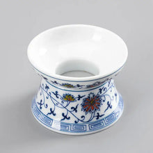 Cargar imagen en el visor de la galería, Gong Dao Bei "Qing Hua Ci" (Blue and White Porcelain) Twining Lotus Pattern - King Tea Mall