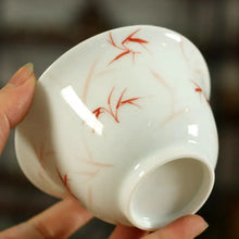 Load image into Gallery viewer, White Porcelain Gai Wan 170cc, with Fully Hand Painted Bamboo Leaf - photo 4
