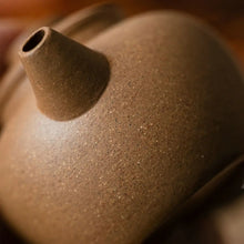 Load image into Gallery viewer, Yixing Ju Lun Zhu Teapot in Aged Duan Ni Clay - photo 18