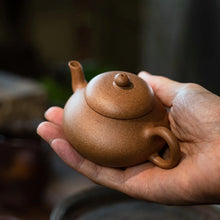 Load image into Gallery viewer, Yixing "Jun De" Teapot in Original Ore Duan Ni Clay 100ml - King Tea Mall - photo 3