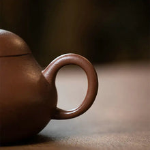 Load image into Gallery viewer, Yixing Li Xing (Pear Style) Teapot in Jiang Po Ni Clay - photo 5