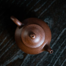 Carica l'immagine nel visualizzatore di Gallery, Yixing Pan Hu Teapot in Ben Shan Zi Ni Clay - photo 7