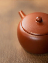 Load image into Gallery viewer, Yixing Ping Guo (Apple) Teapot in Xiao Mei Yao Zhu Ni Clay - photo 11