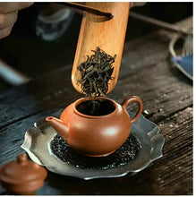 Load image into Gallery viewer, Yixing Shui Ping Teapot in Baoshan Jiangponi Clay - photo 6