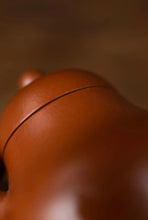 Load image into Gallery viewer, Yixing Si Ting Teapot in Zhao Zhuang Zhu Ni Clay - photo 4