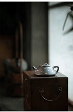 Load image into Gallery viewer, Yixing Wen Ren Piao - Shi Piao Teapot in No.1 Factory Recipe Dark Mud - photo 9